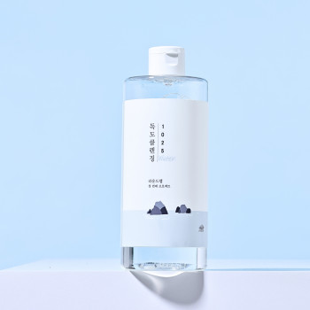 Очищающая вода для кожи лица ROUND LAB 1025 Dokdo Cleansing Water 400 ml